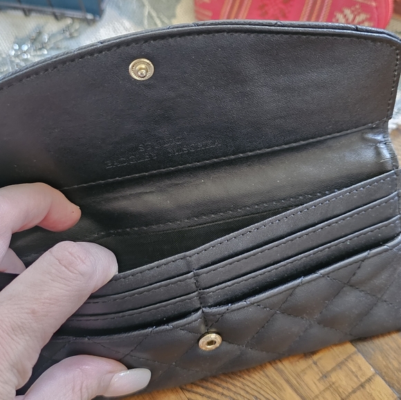 Badgley Mischka Quilted Wallet - Picture 2 of 5